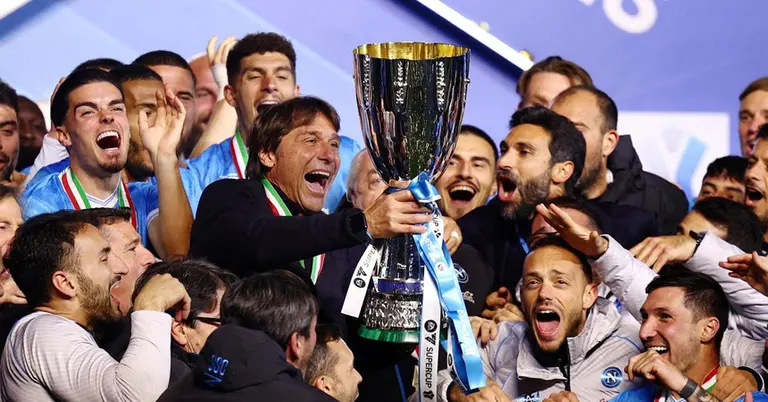 নাপোলির শিরোপা উদযাপন